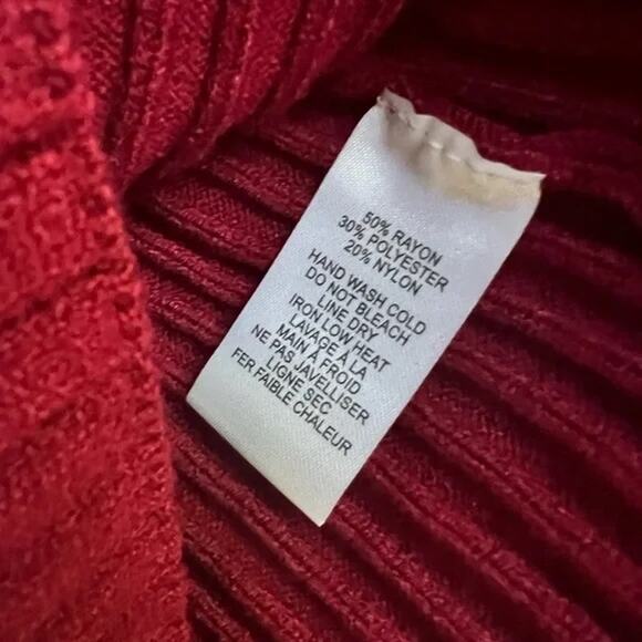 Lulus Perfect Timing Crop Rib Sweater Small Burgundy NWT Foldover Off Shoulder - Picture 4 of 4